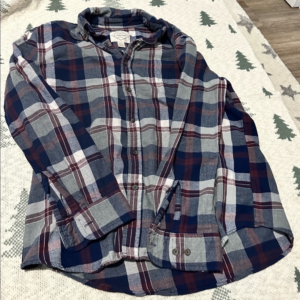 Men’s long sleeved flannel, hardly worn!